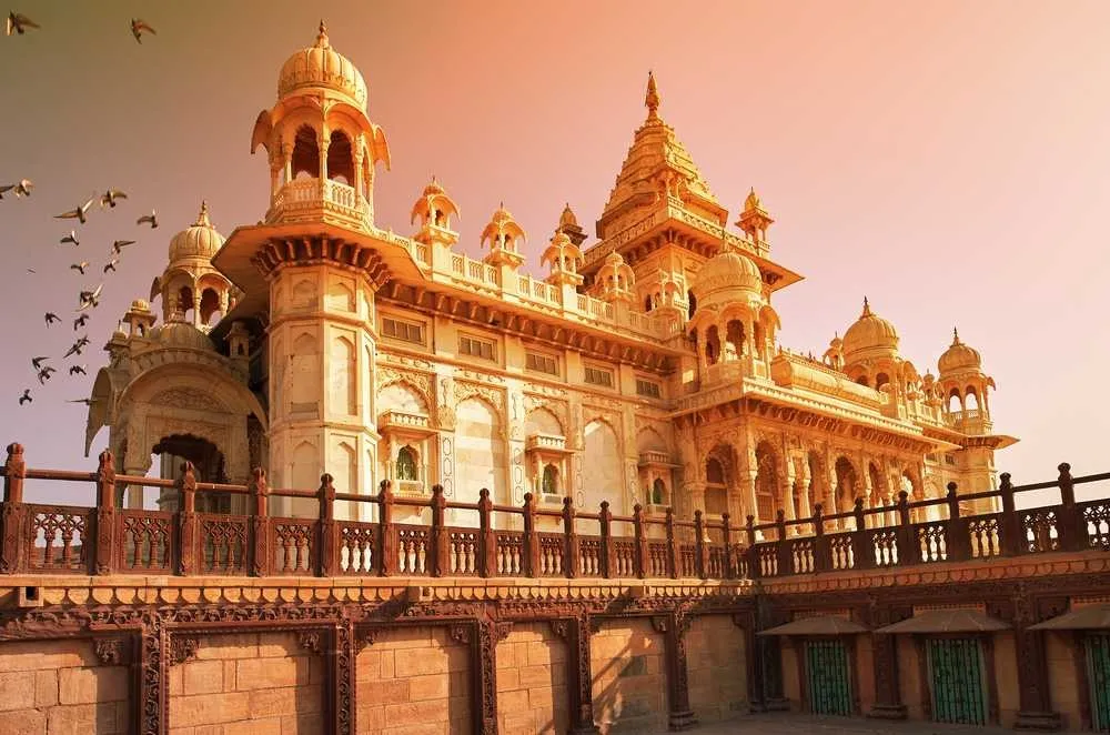 Places To Visit In Jodhpur
Mehrangarh Fort
Mehrangarh Fort, Jodhpur Overview
Mehrangarh, also kno...