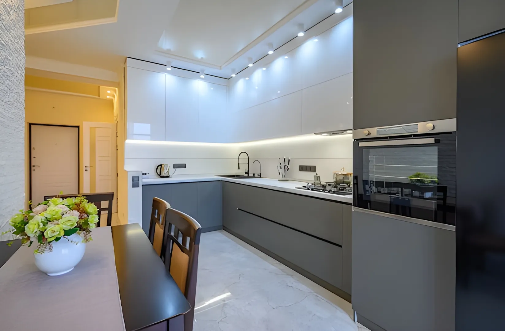 Acrylic modular kitchen in Delhi NCR – bringing sleek style to everyday spaces