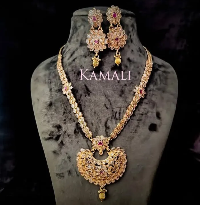 Less weight Antique Collections
Kamali Artificial Gold Plated Jewellery
Kamali Queen Antique Colle...