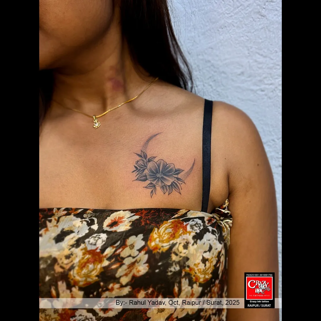 ELEGANT FLORAL COLLARBONE TATTOO
This beautifully detailed collarbone floral tattoo is craf...
