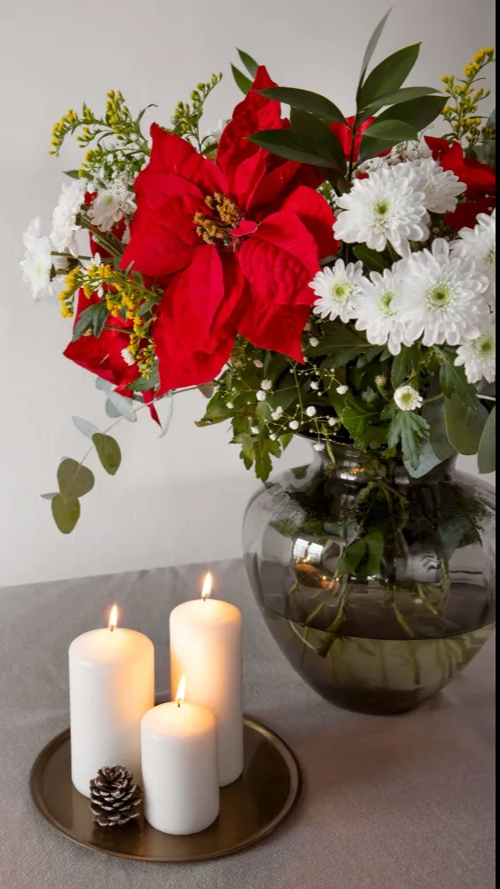Candles and Flowers Decor in Chandigarh for Soft, Elegant Ambience