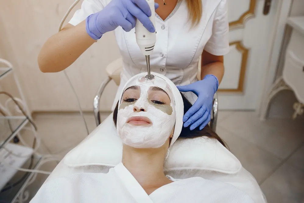 Glow-Enhancing Medi-Facial in Besant Nagar for Fresh, Revitalized Skin