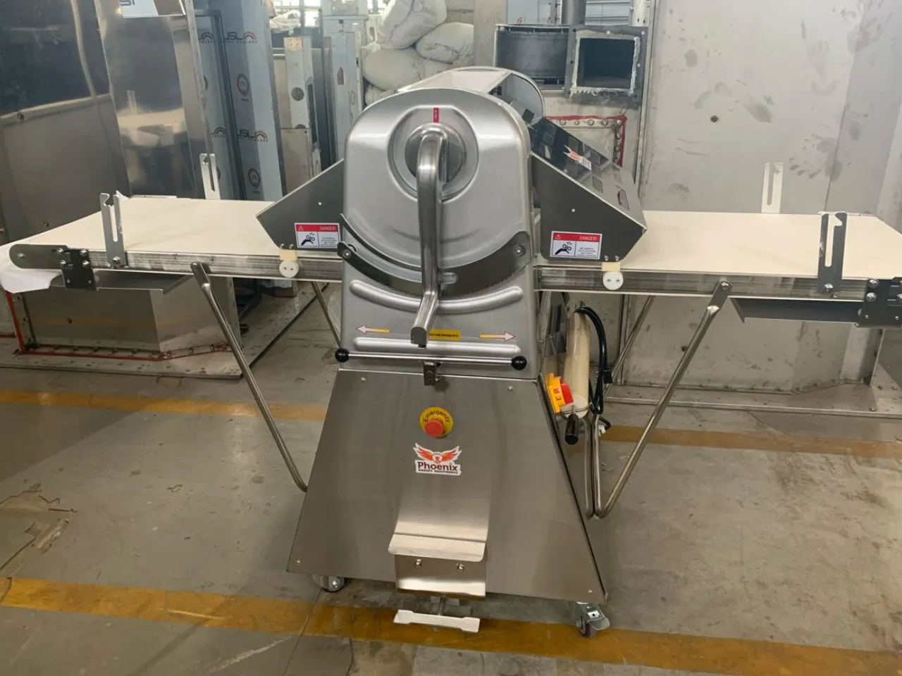 DOUGH SHEETER MACHINE