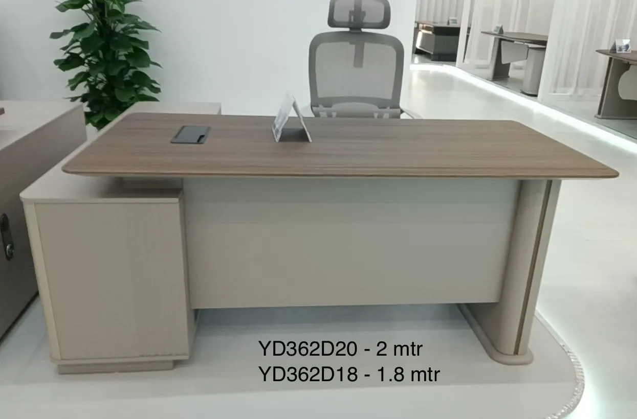 Office furniture in Delhi