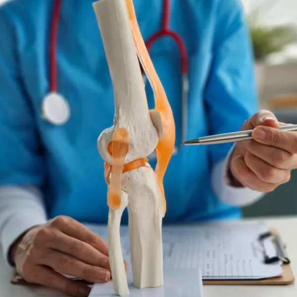 Revision Knee Replacement Specialist in Delhi – Restoring Joint Function