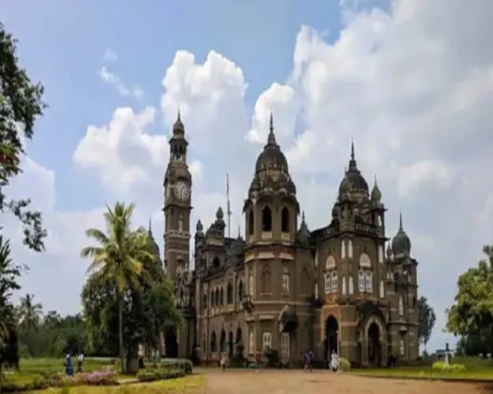 Mumbai to Kolhapur Taxi Services in Mumbai – comfort that supports long distance travel