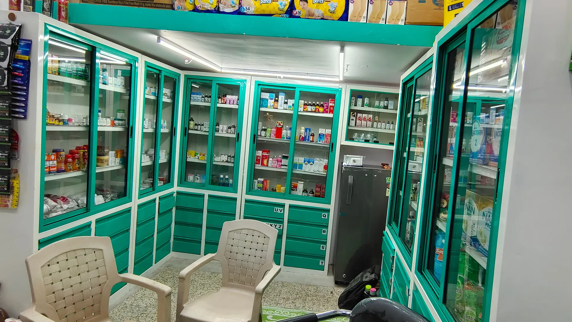 Medical Racks Manufacturer in Balaghat.
