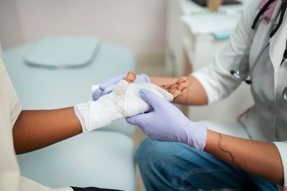 Wound Dressing Services in Sion for Safe and Hygienic Recovery