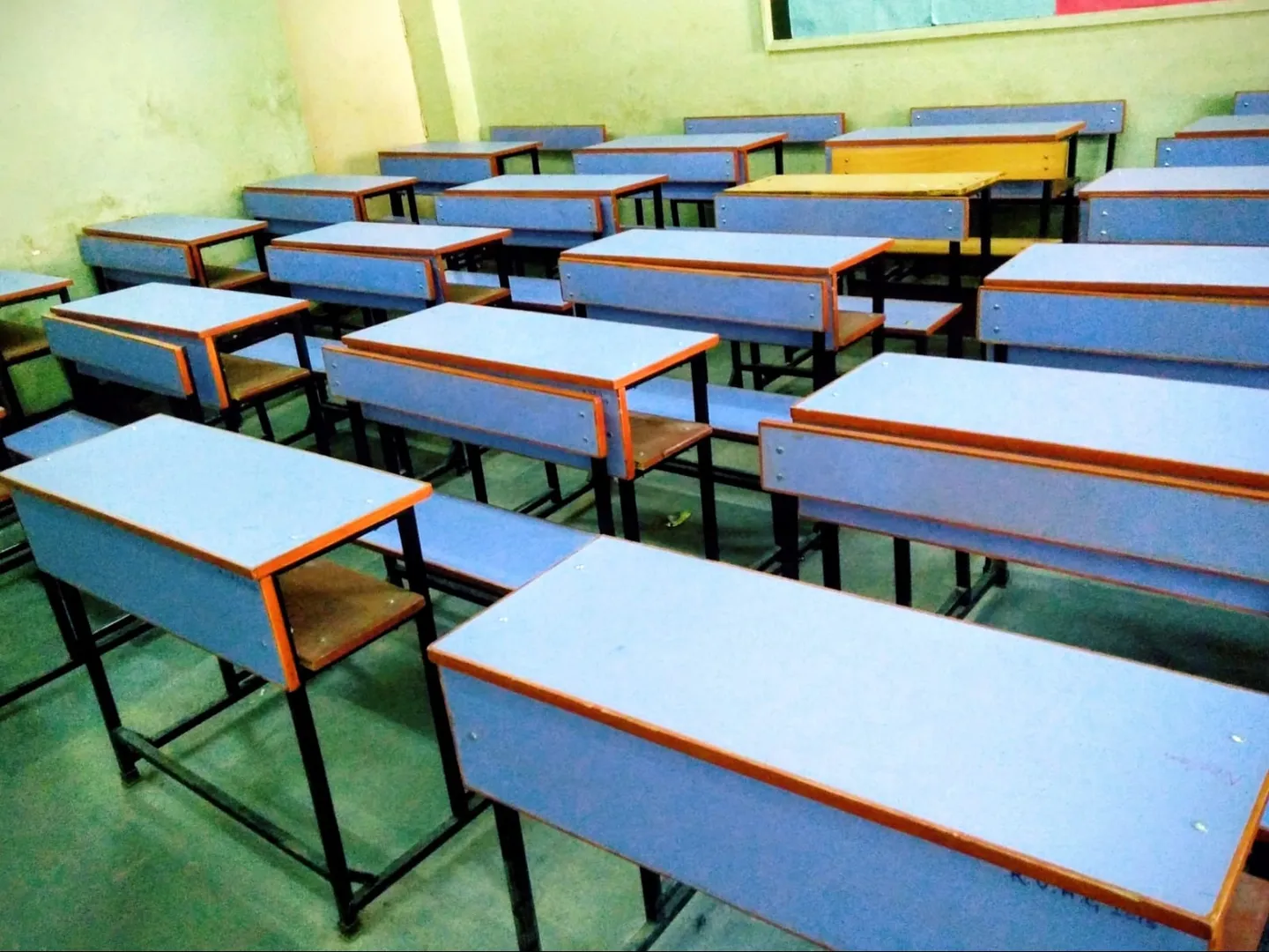 SCHOOL FURNITURE MANUFACTURERS NEAR ME