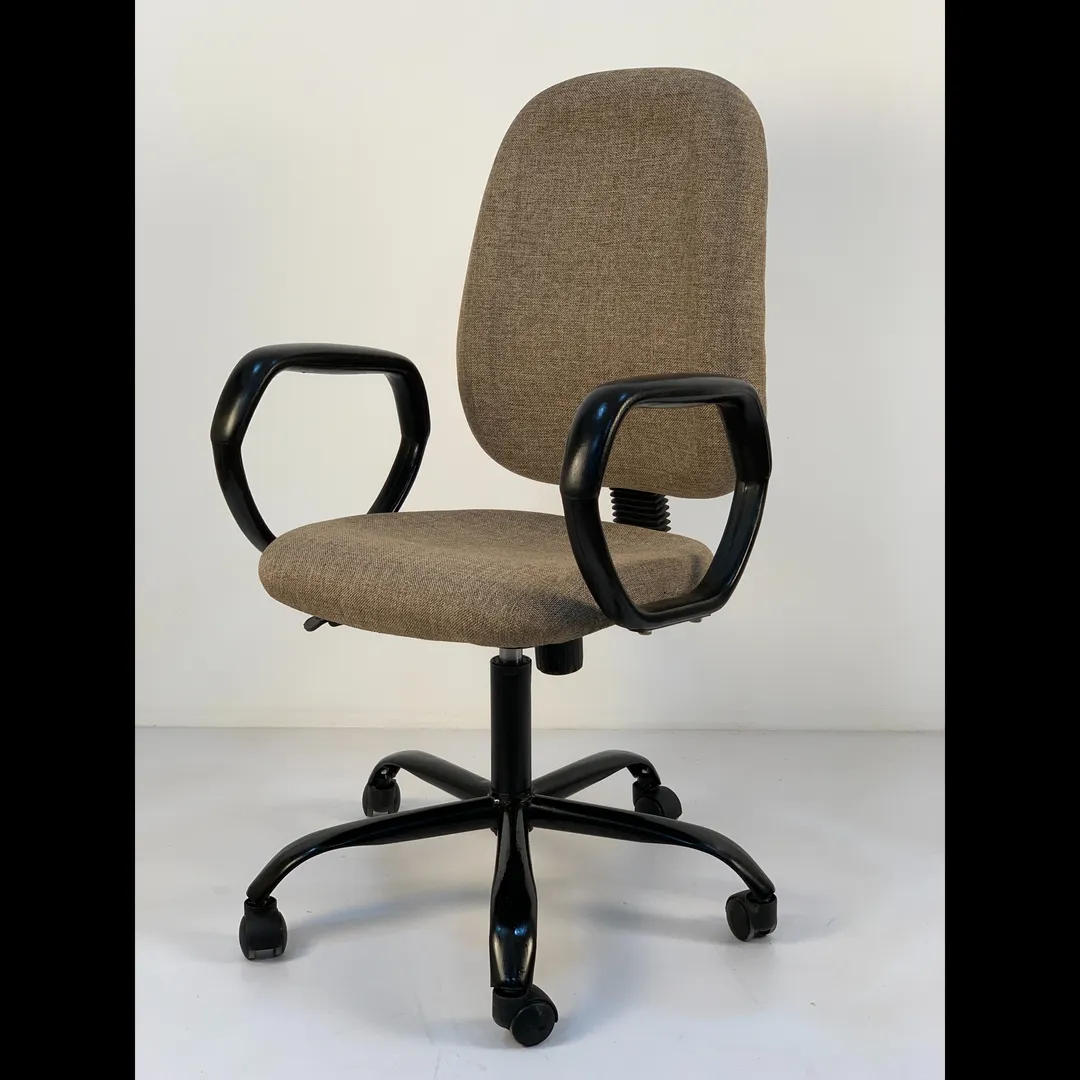 Mesh executive chair