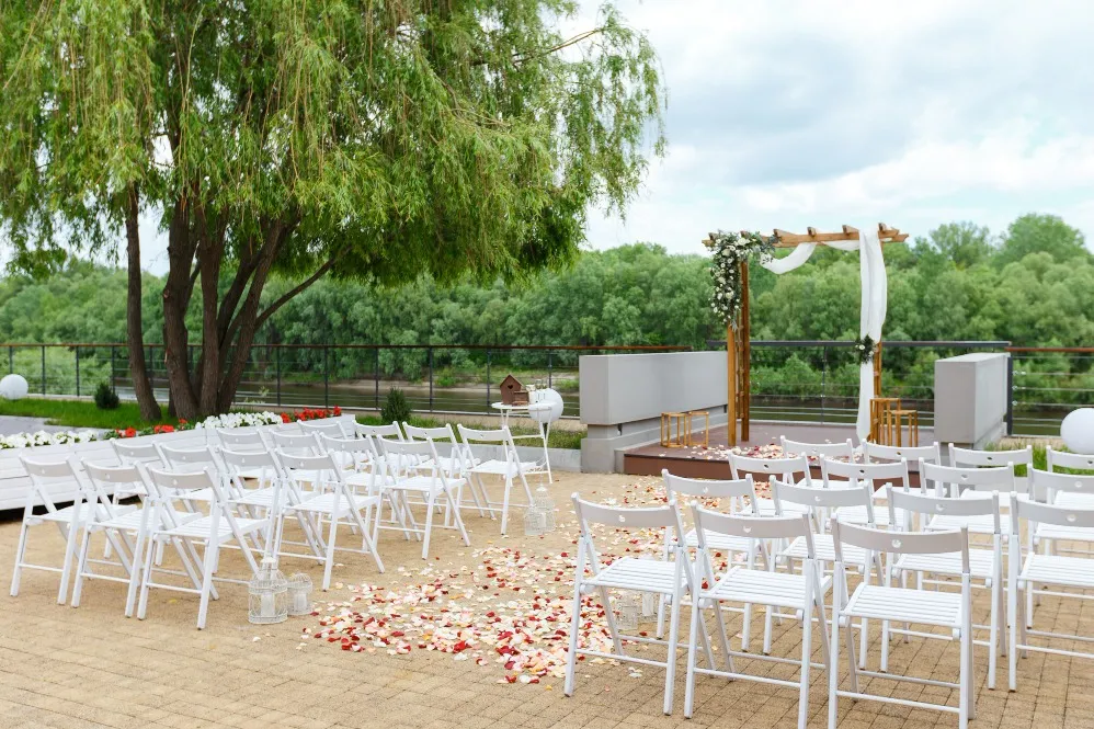 Outdoor Venue in Owala for Elegant Open Air Celebrations