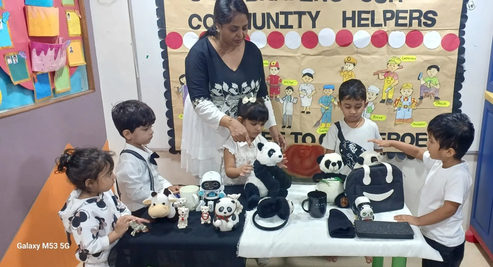 Preschool in Malad | Hello Kids Flamingo – Best Preschool Near Me