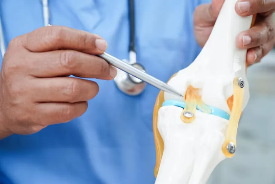 Meniscus Repair Surgeon in Nagpur – Get Expert Care with Dr. Girish Motwani
