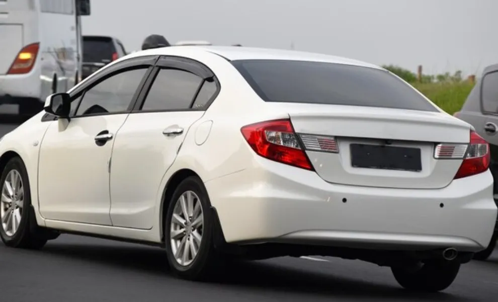 Mumbai Airport to Pune Taxi Service