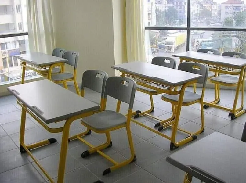 Classroom Desk Manufacturer in Delhi – Designed for Focused and Organized Learning