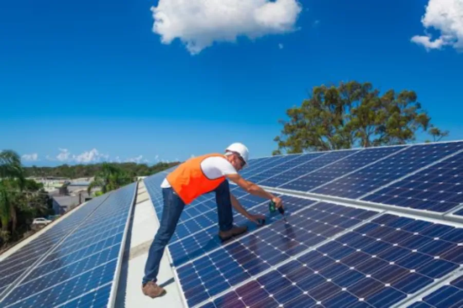 Commercial Rooftop Solar Solutions in Nagpur: Energy Efficiency for Businesses