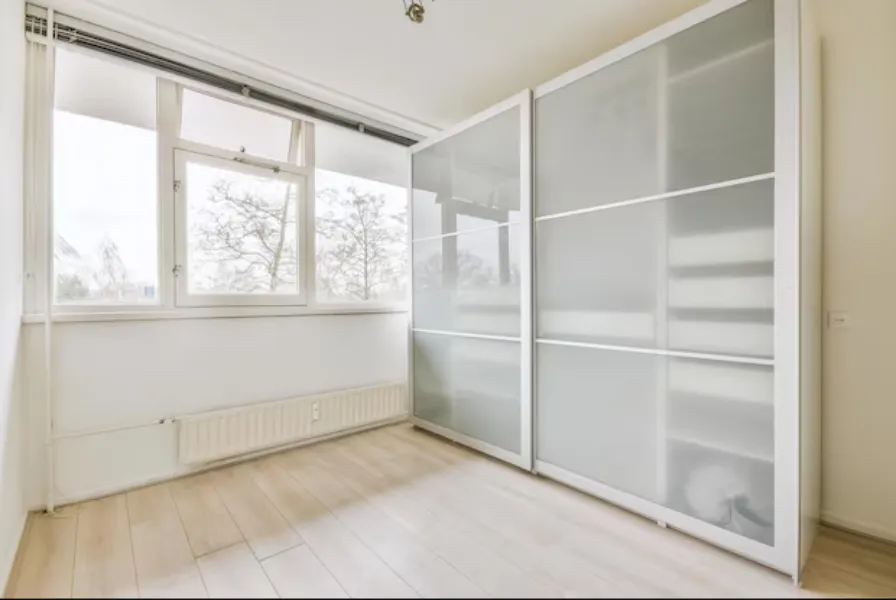 Sliding Door Wardrobe in Thane for Smooth, Modern Living