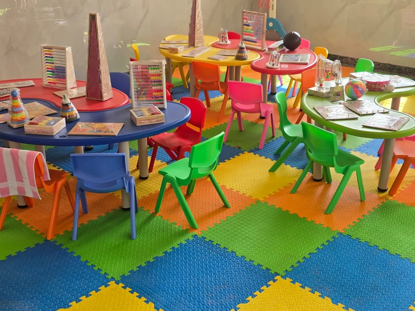 Best School Furniture Manufacturers in Delhi