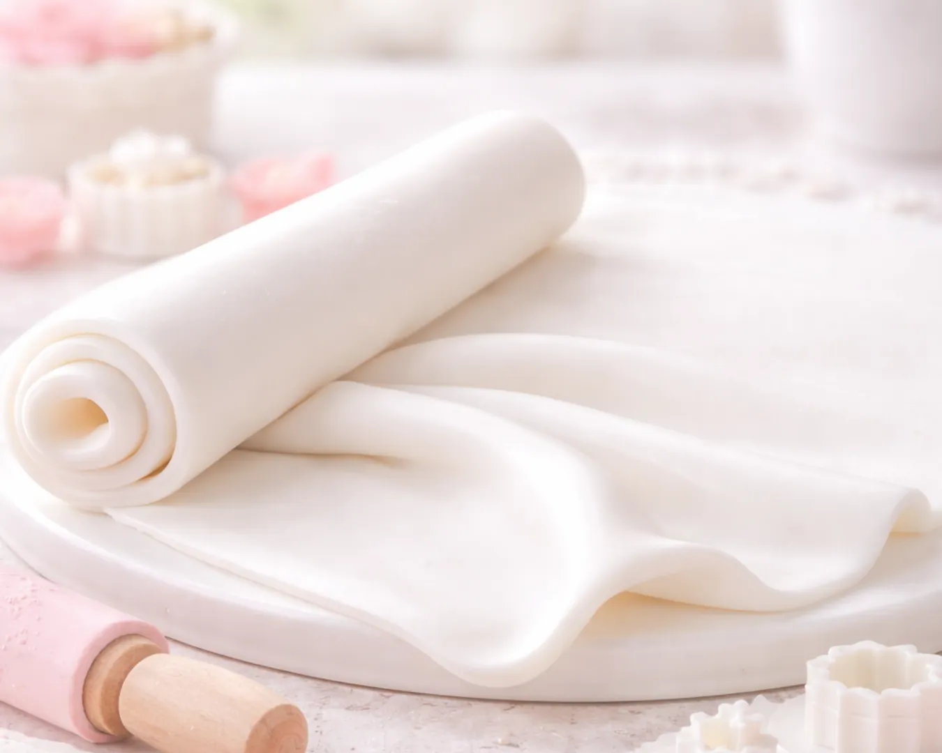 Fondant in Adyar – Smooth Finishes for Elegant Cakes