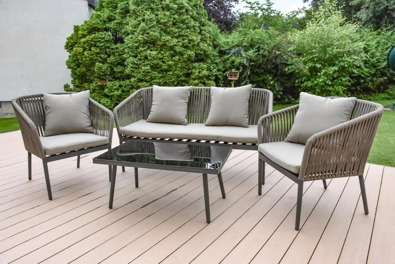 Designer Garden Furniture in Noida