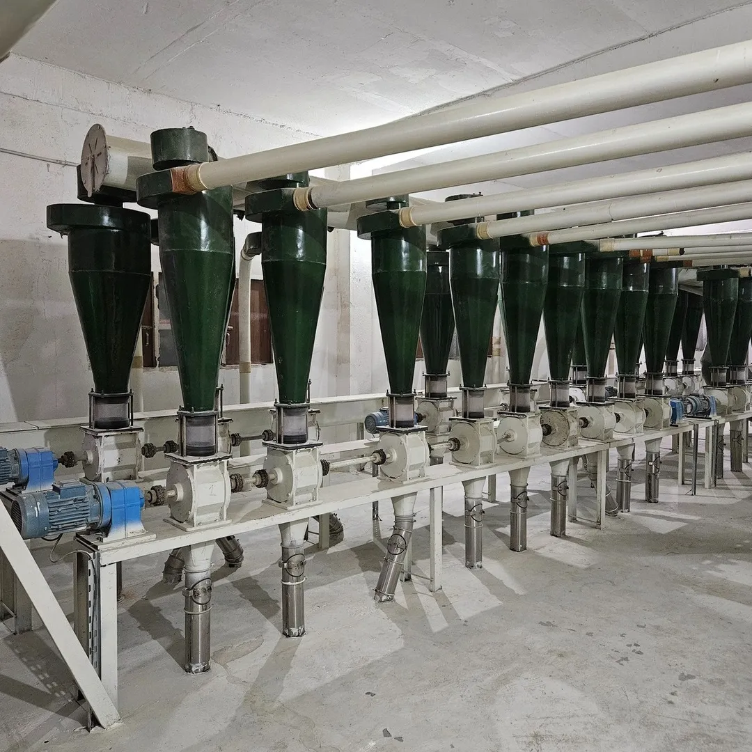 pneumatic conveying lift or system for powder form material handling