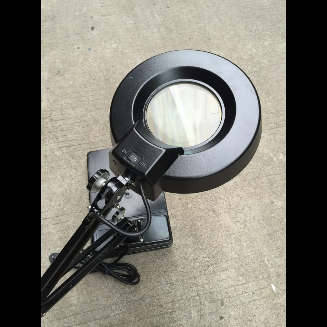 ESD DESKTOP MAGNIFYING LAMP 20X