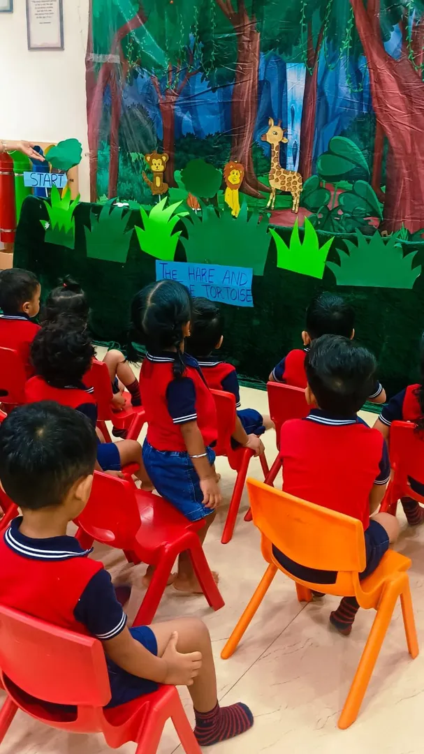 Storytelling Through Displays and Puppets