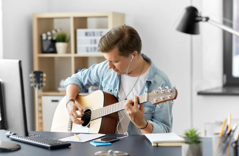 Guitar Classes in Srinivasa Nagar for Practical Music Learning