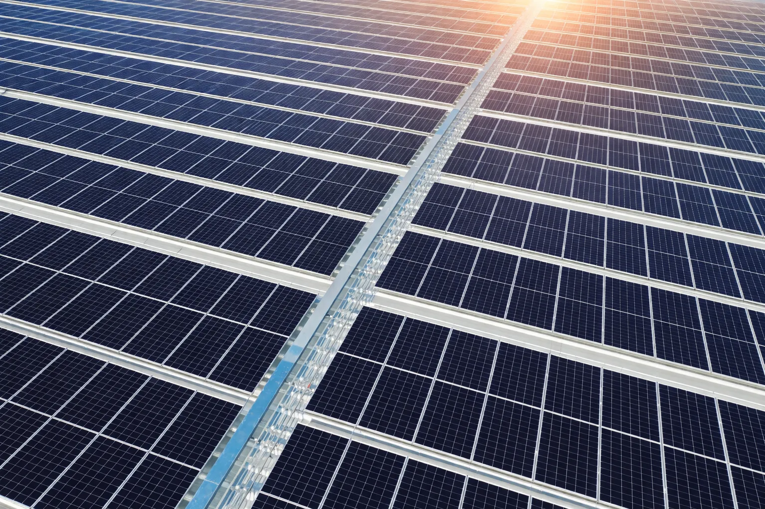 Commercial Solar System in Nagpur – Managing Energy Costs for Businesses