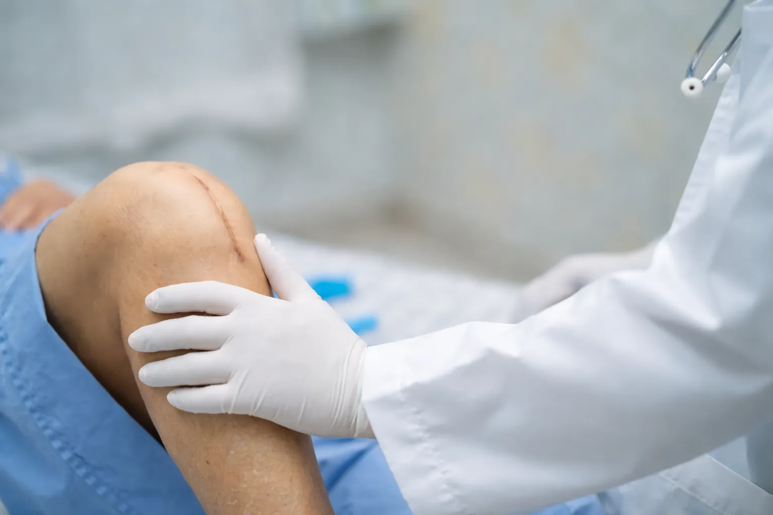 Knee Replacement Surgery in Parel - Regain Comfort and Mobility with Advanced Care
