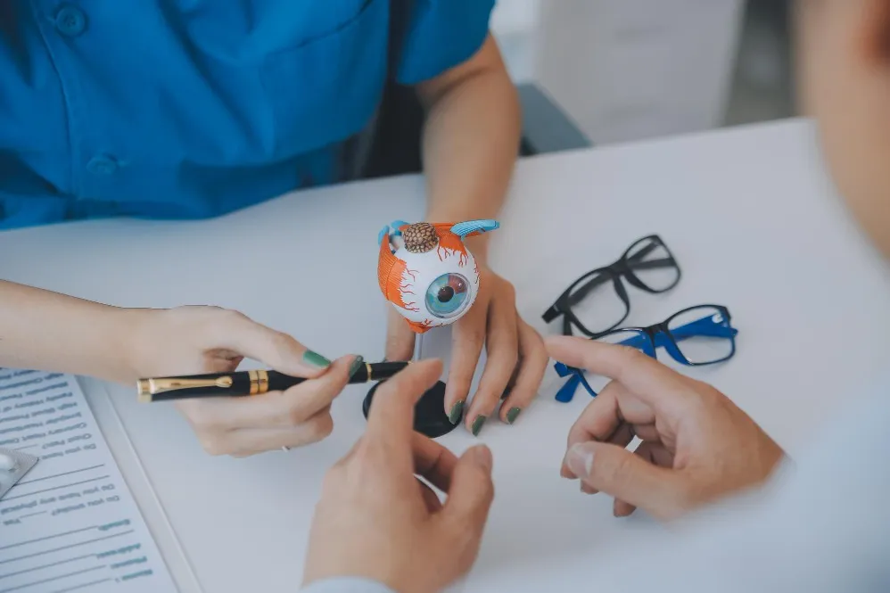 Keratoconus Management and Corneal Care in Girgaon – Protecting the Shape of the Cornea