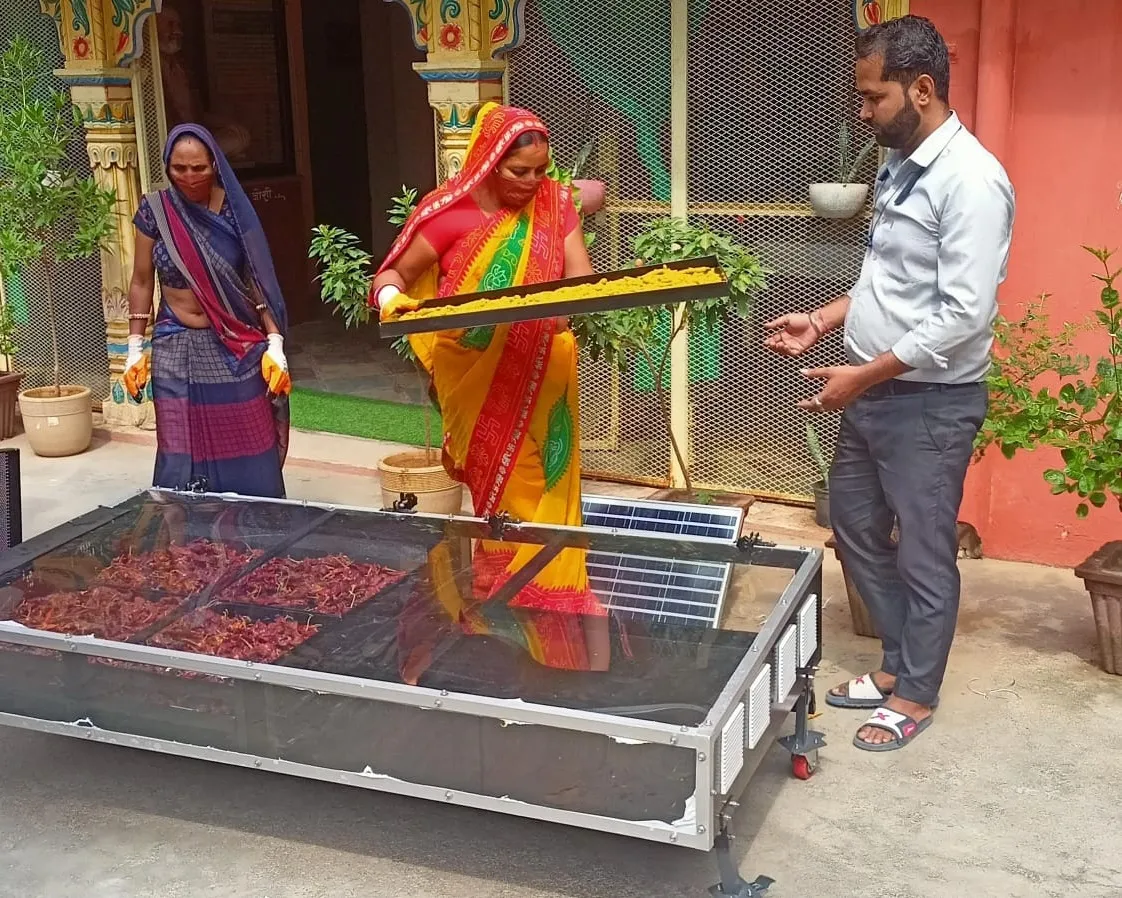 Solar Drying Machine IN U