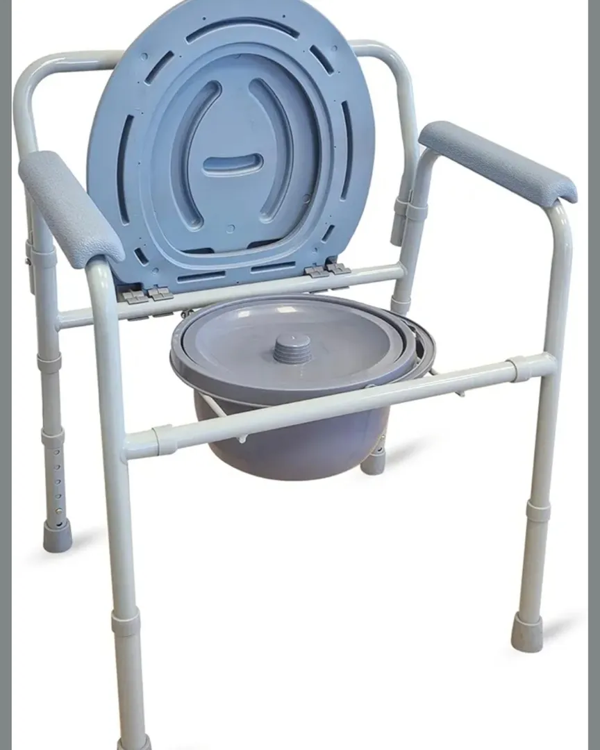 hight Adjestable commode Chair available in Kalwa West Behind CSM Hospital Kalwa
