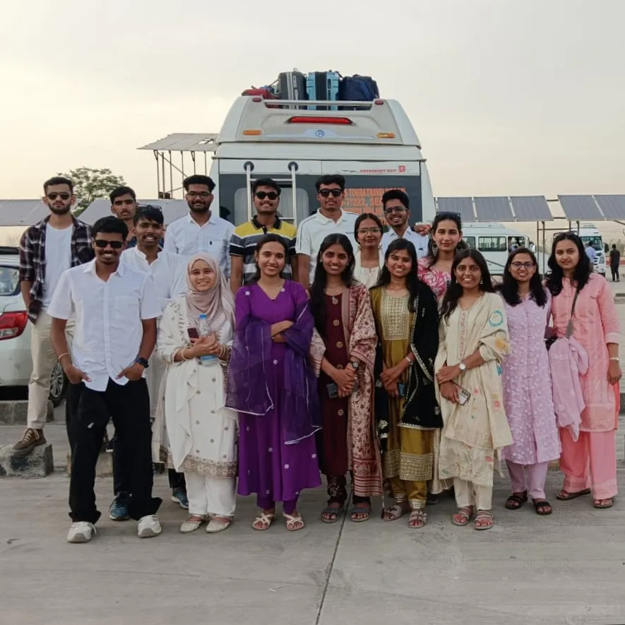 🌍 Delhi to Outstation Taxi & Group Travel Booking Service|Trusted Since 1994