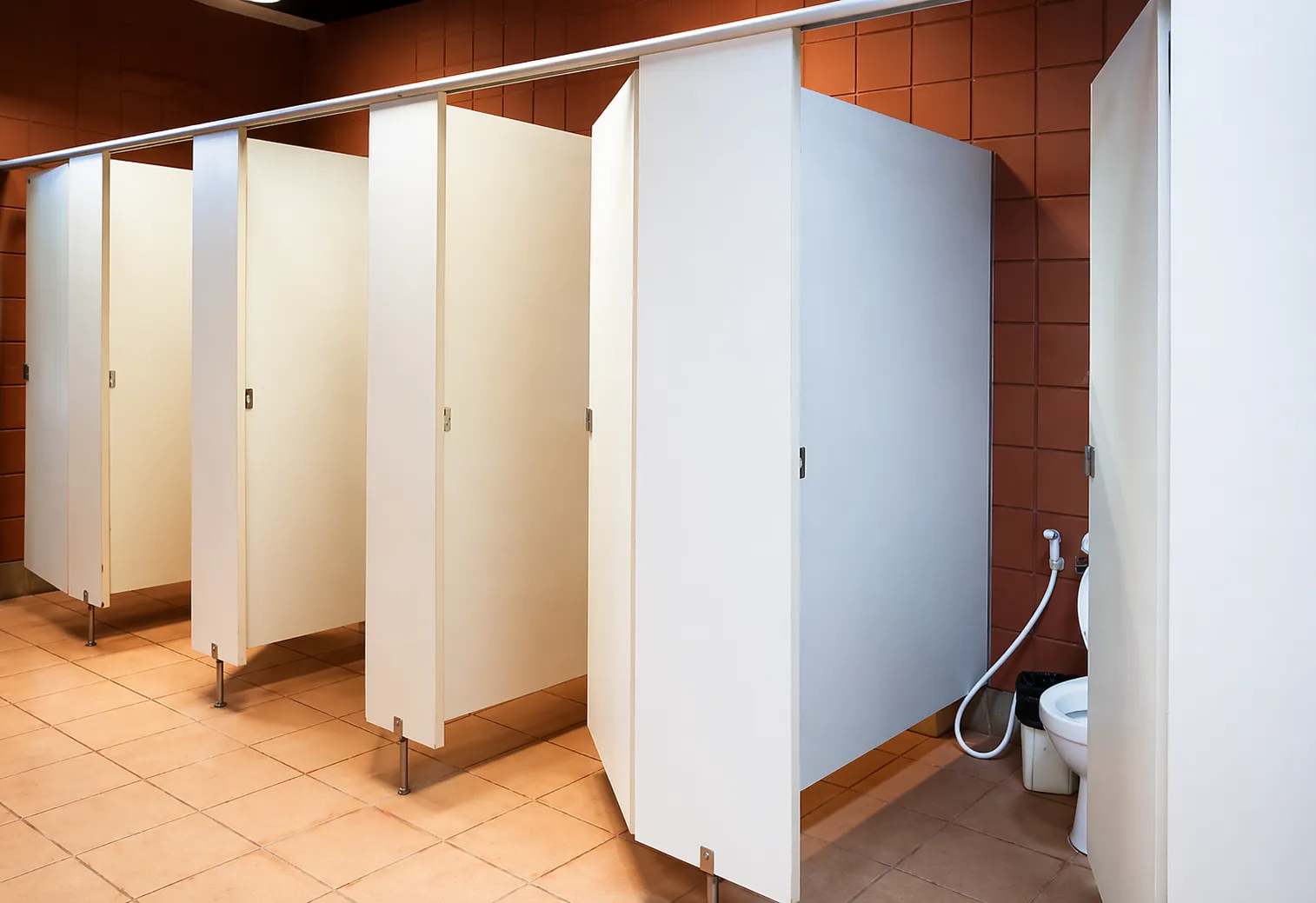 Toilet Cubicles Supplier in Pune for Functional and Durable Washroom Solutions