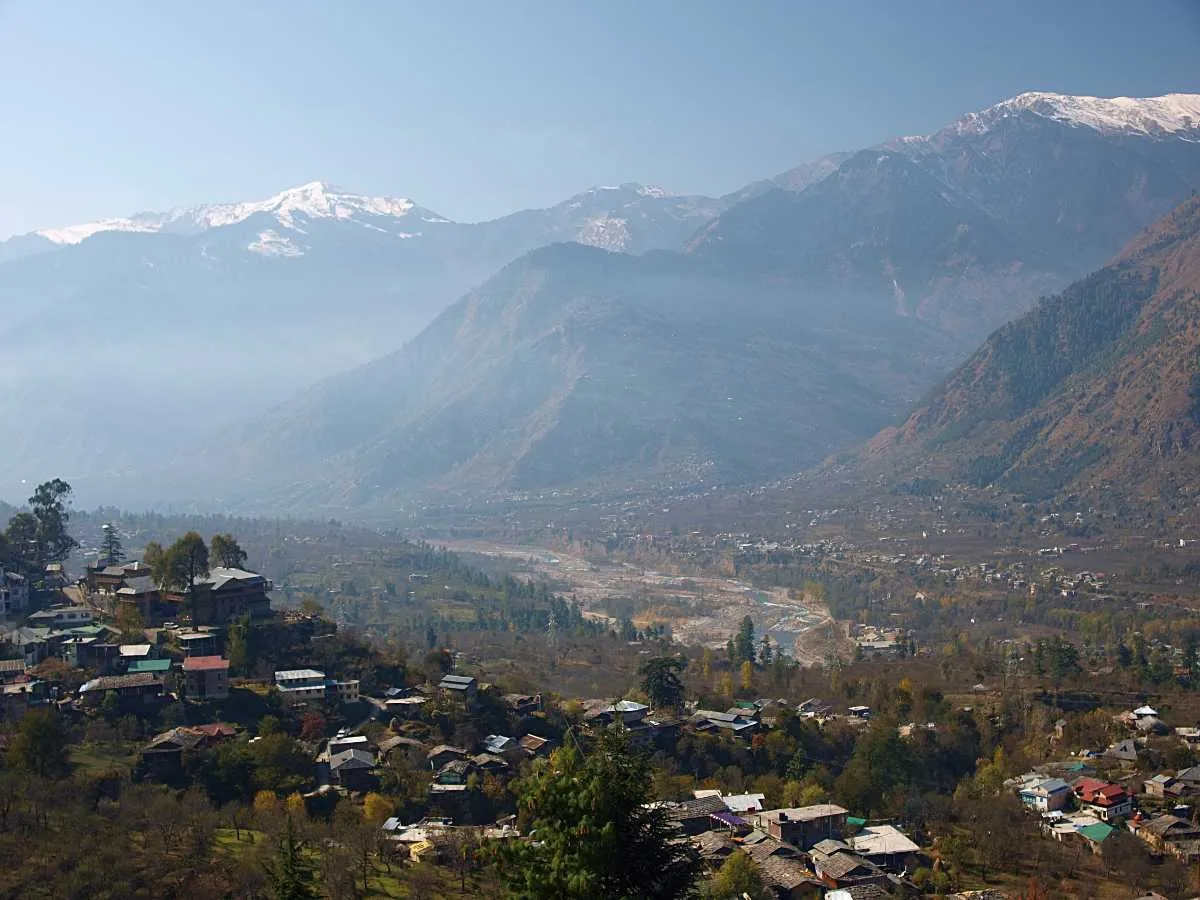 Tourist Places in Himachal Pradesh
Kullu
Kullu Tourism
Quietly situated by the Beas River, Kullu...
