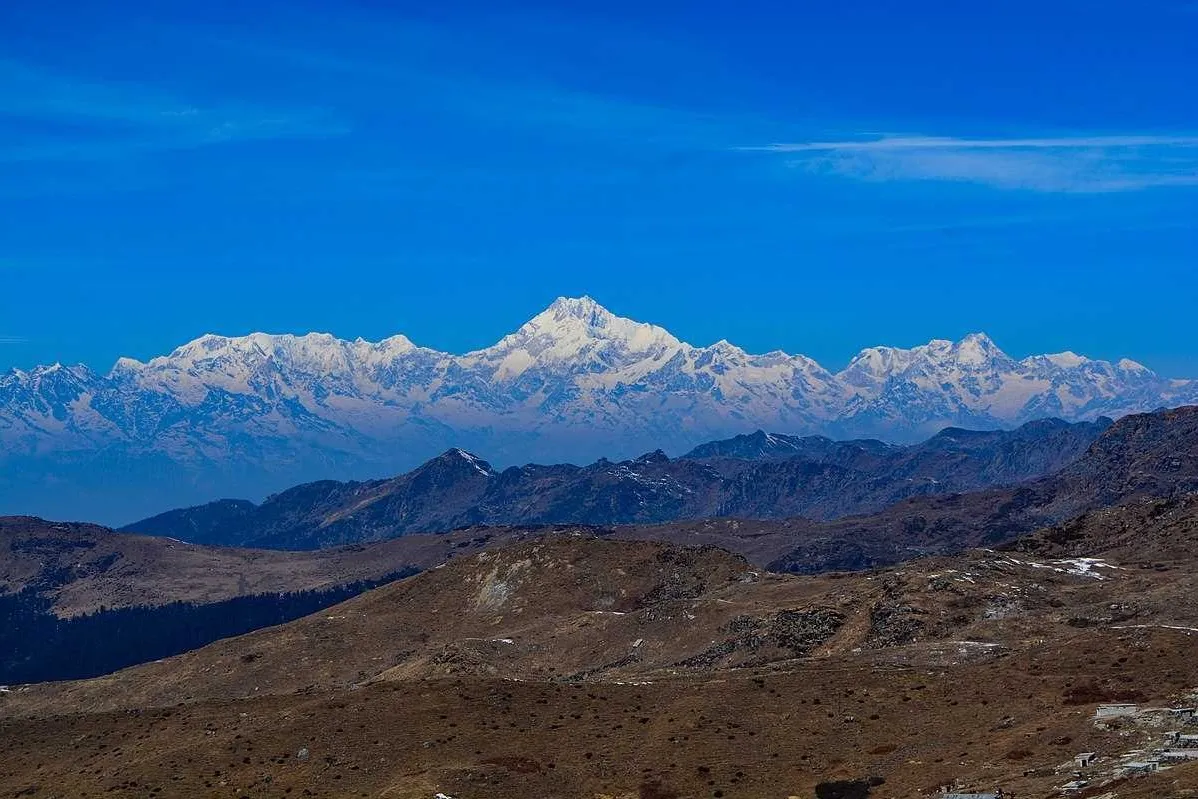 Places to Visit in Darjeeling and Gangtok
Kanchenjunga
Kangchenjunga, Gangtok Overview
The third ...