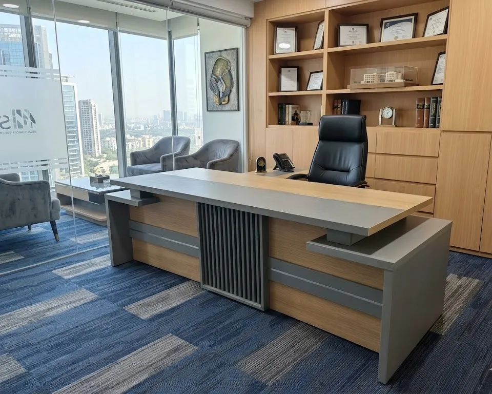 Director Table available in Kirti Nagar