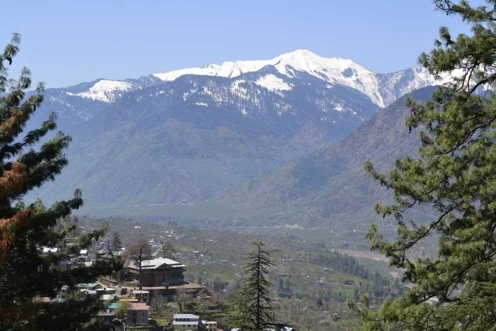 Places To Visit In Manali
Naggar
Naggar Tourism
Set against the backdrop of majestic hills and th...