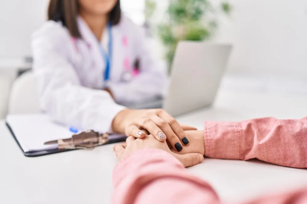 Female Doctor in Mumbra Why Comfort During Consultation Matters So Much