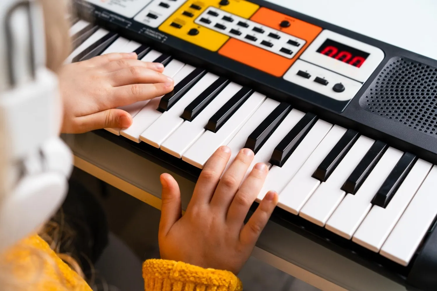 Keyboard Classes in Jayanagar Learn Music Offline