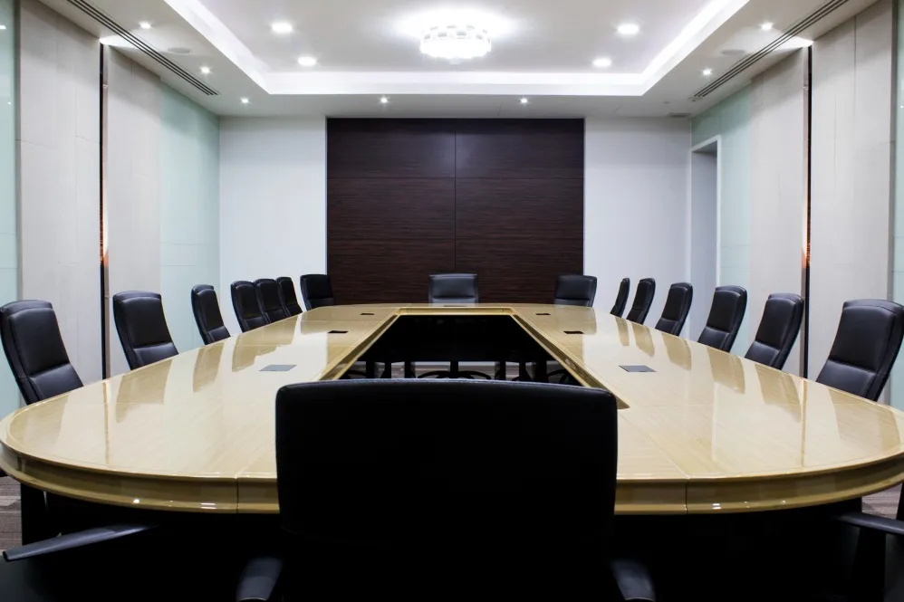 Premium Office Conference Table in Pimpri-Chinchwad – Where Function Meets Style