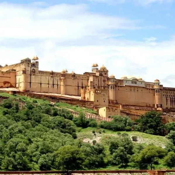 Places To Visit in Rajasthan
Amer Fort
Amer Fort, Jaipur Overview
Cradled on the top of a hill ne...