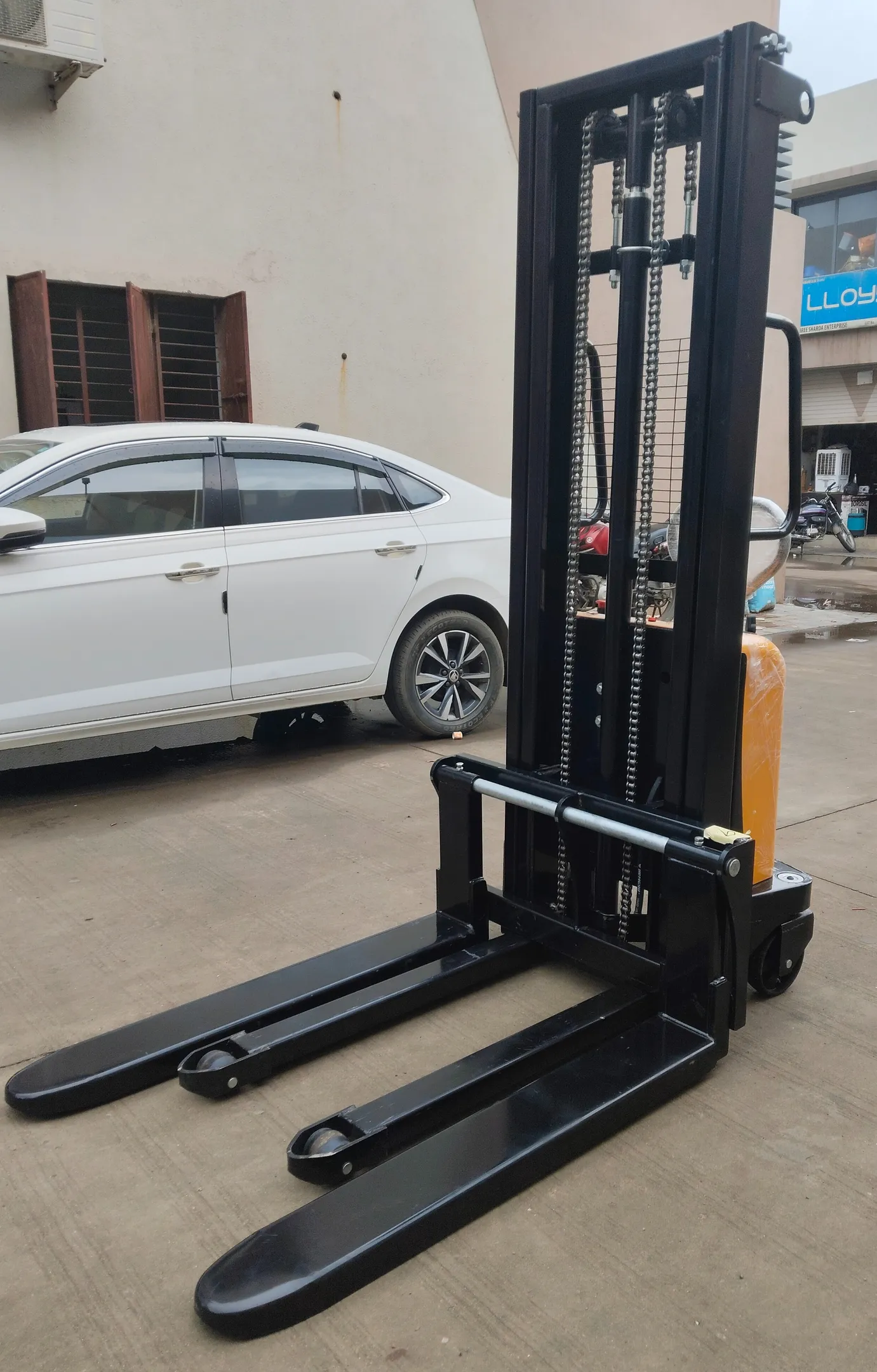 Hydraulic Stacker Manufacturer