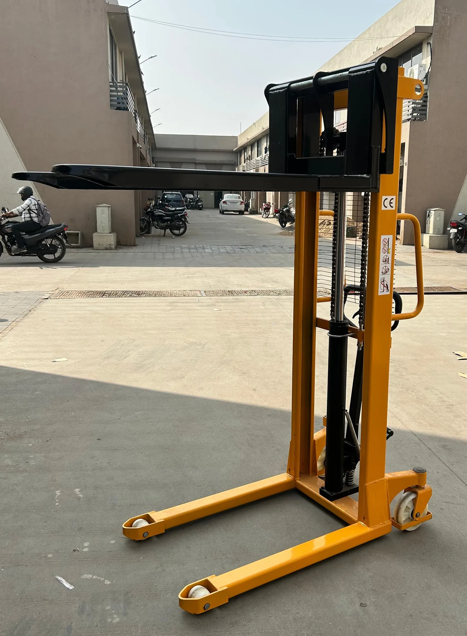 Hydraulic Stacker Manufacturer