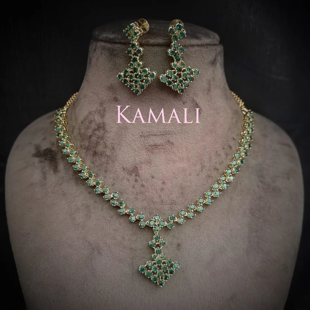 Lazuli Collections
Necklace Collections with Stud and drops with South Screw Back.
Ruby red, white...