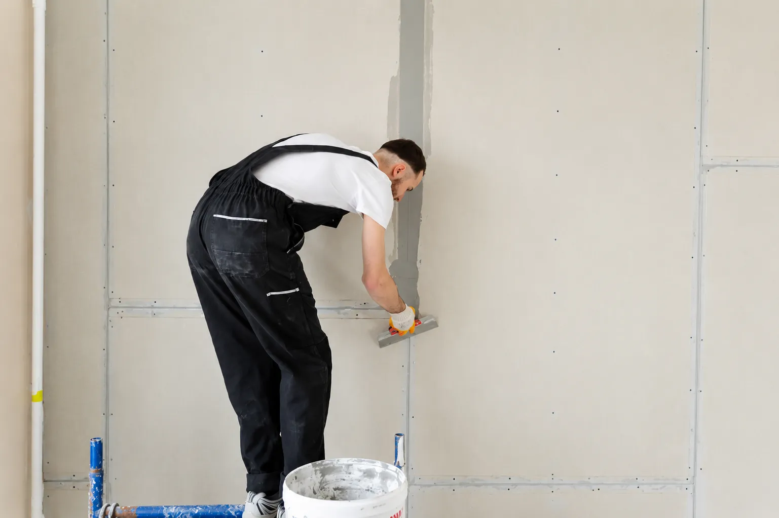 Dry Wall in Koregaon Park – Fast, Efficient, and Modern Interiors