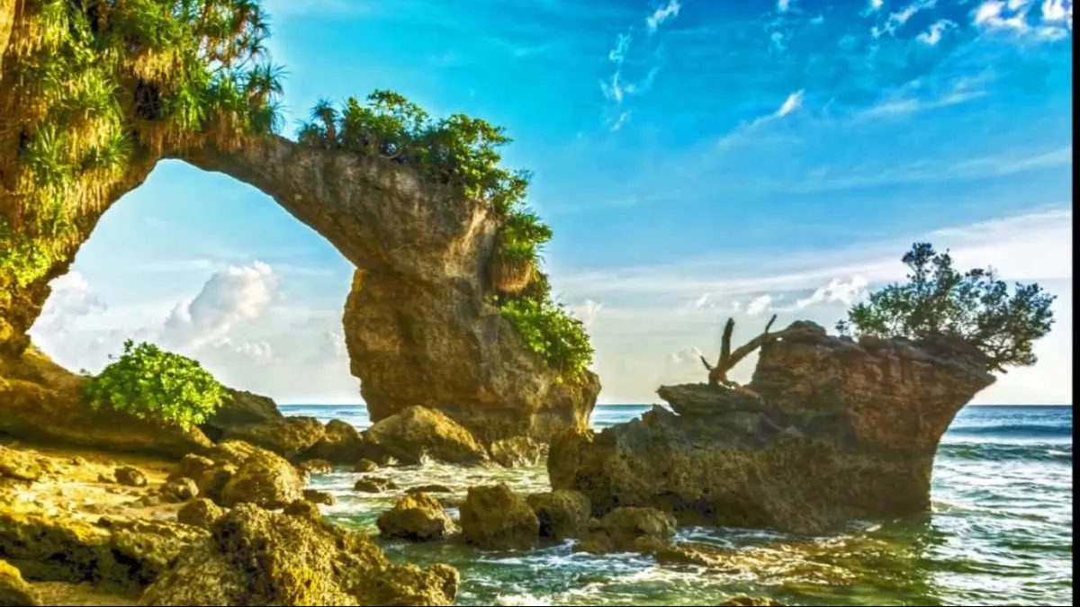 Places To Visit In Andaman and Nicobar Islands
Laxmanpur Beach 2
Laxmanpur Beach, Andaman Overview...