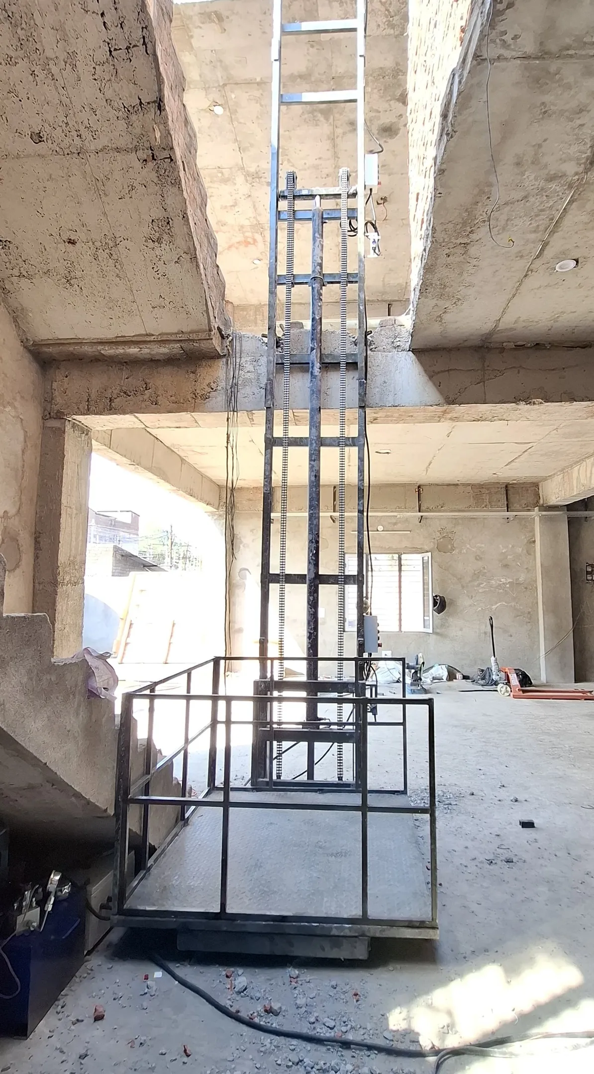 Wall Mounted Lift Supplier