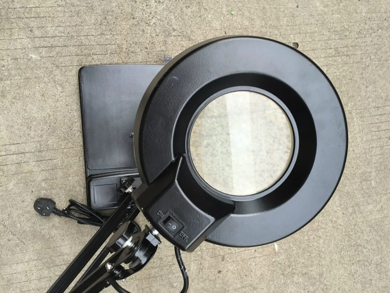 ESD DESKTOP MAGNIFYING LAMP 20X